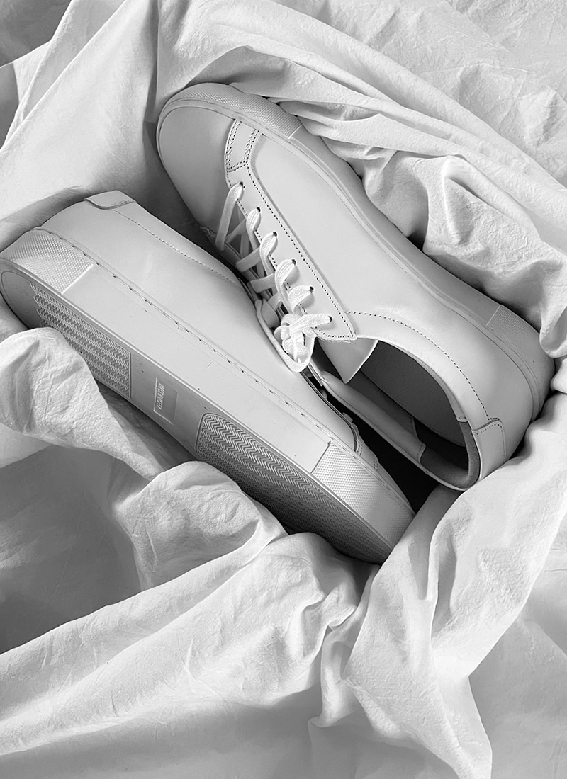 Cent Archive White Sneakers - 남자 미니멀 화이트 스니커즈 단화 신발