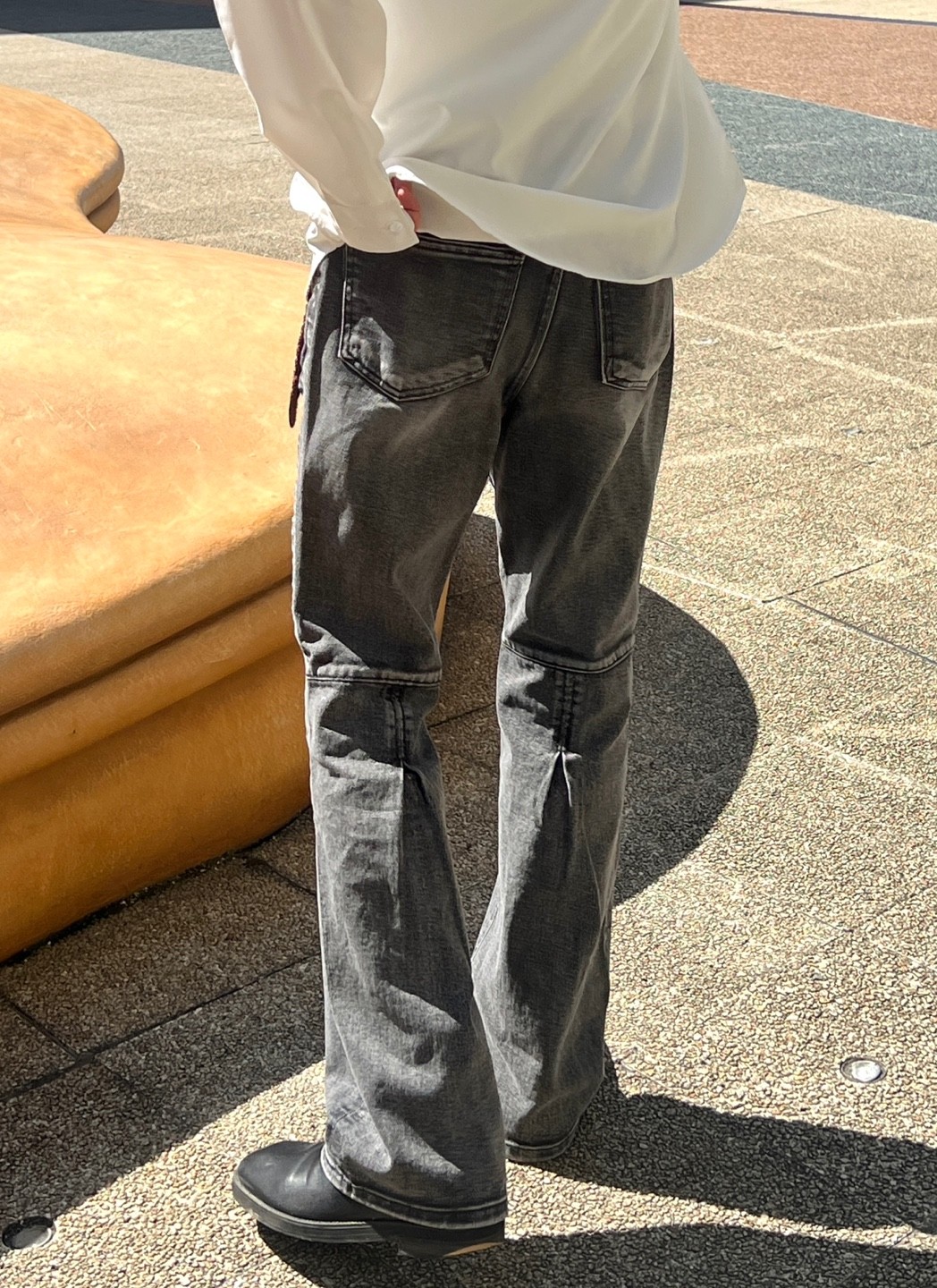 Licht boot-cut pants